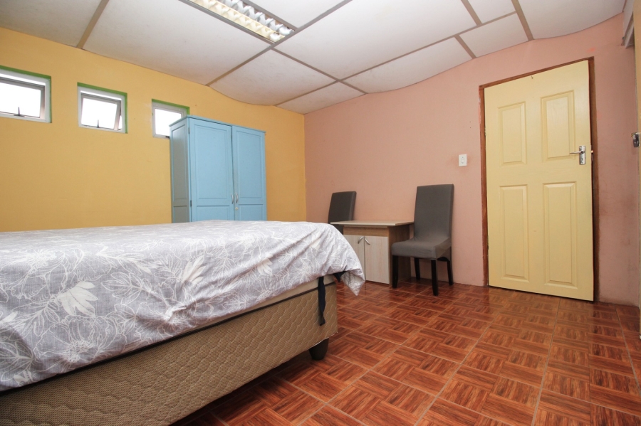 2 Bedroom Property for Sale in Elsies River Western Cape